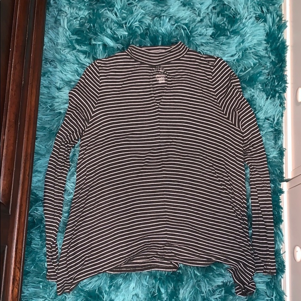 High Neck Key Hole Long Sleeve